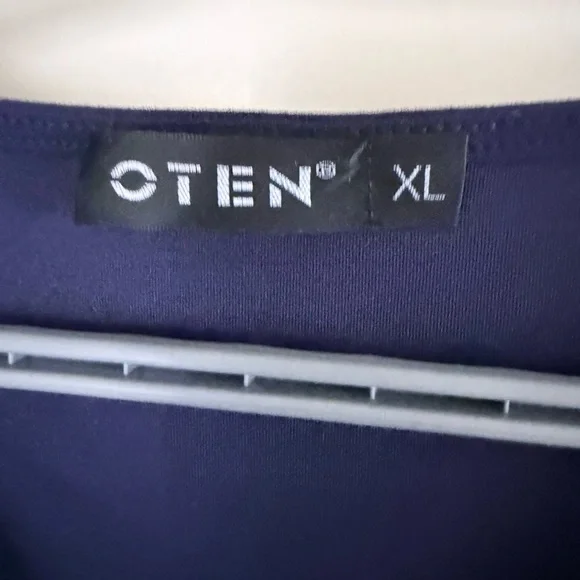 Chic Ruffle Sleeve Midi Dress - Picture 3 of 5